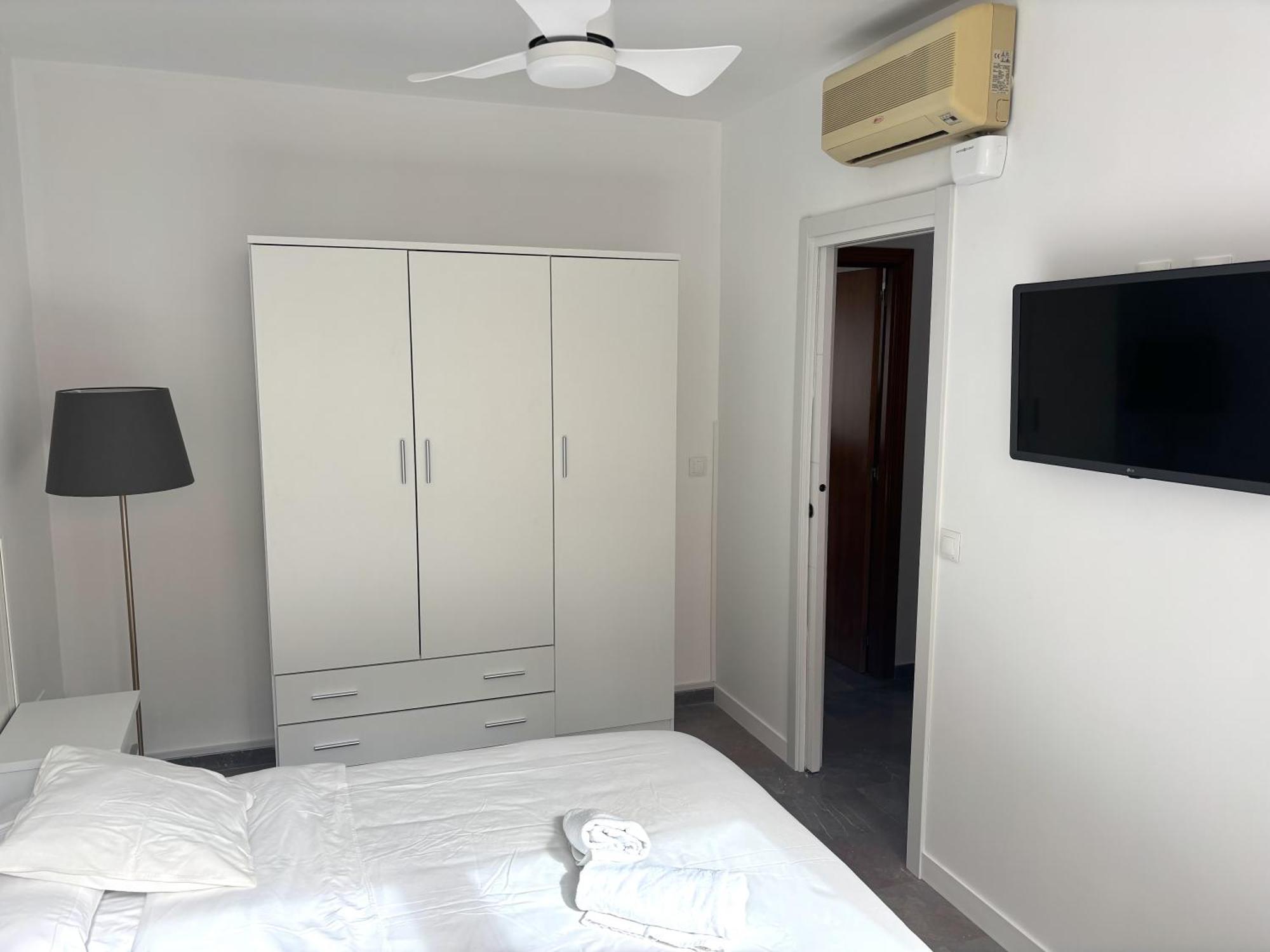 Apartamento Antonio By Solymar Holiday Torre Del Mar Dış mekan fotoğraf